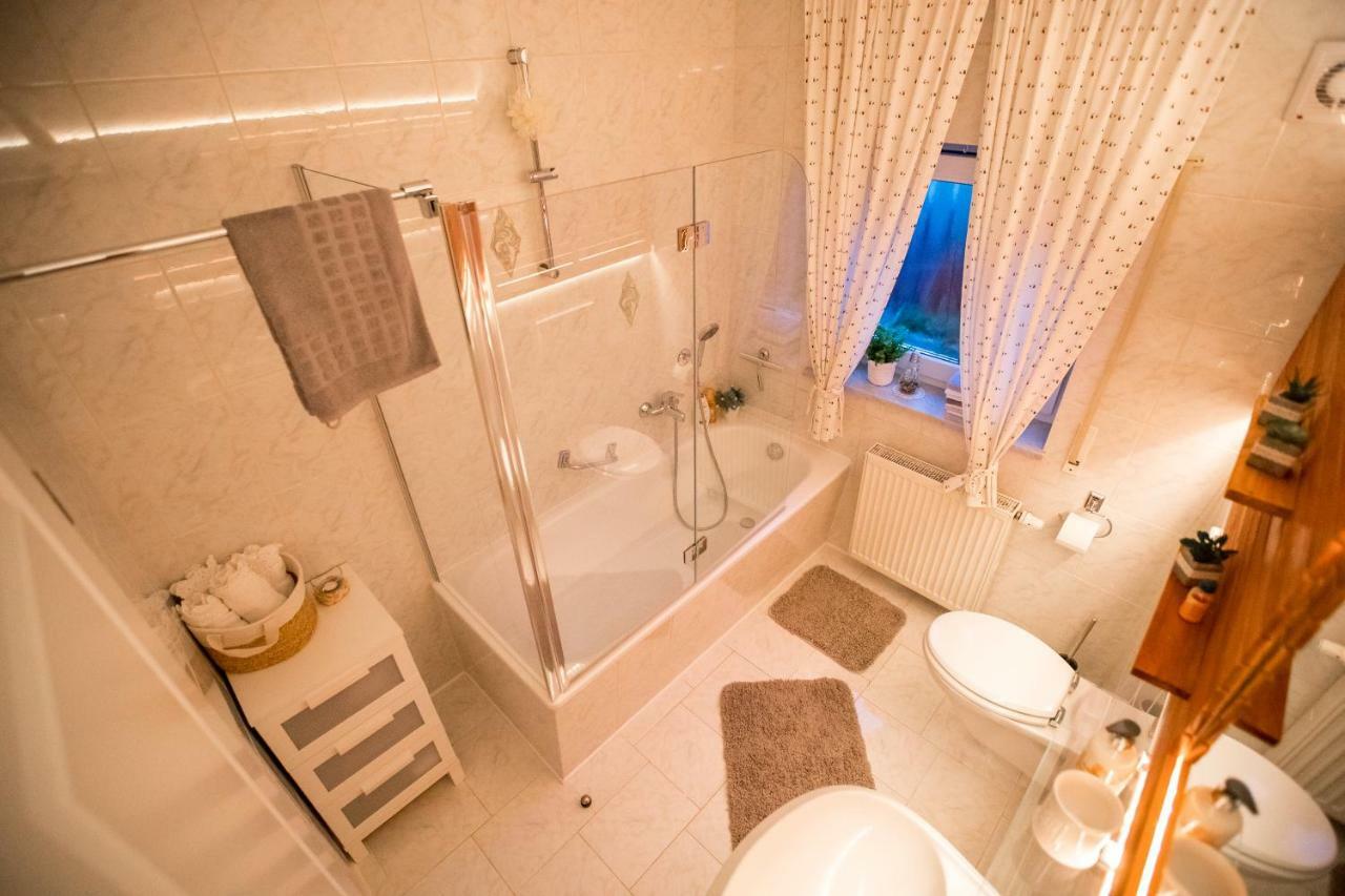 Ferienwohnung Landhaus Swisttal - In Der Naehe Phantasialand Bruehl Und Palmenparadies Therme Euskirchen Eksteriør bilde